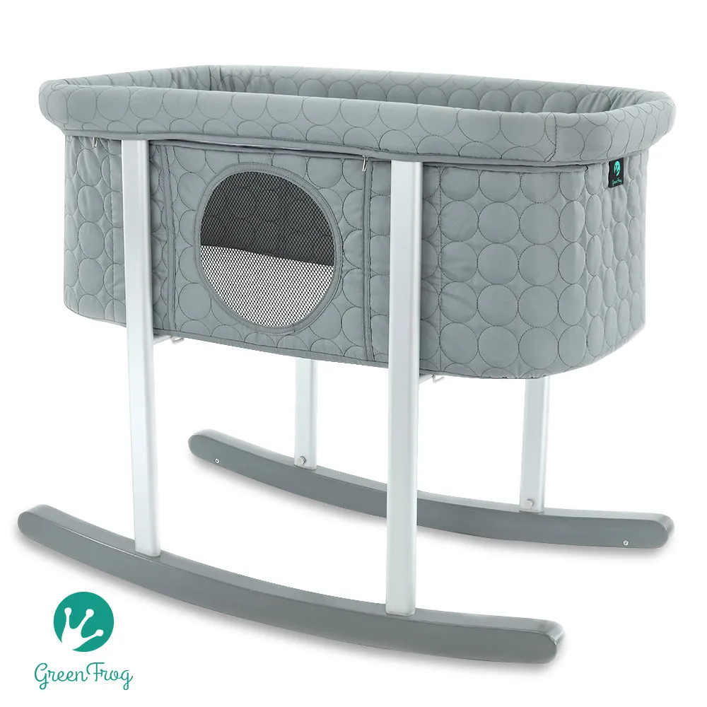 Green Frog Bassinet: Lily Pod Portable Baby Bassinet