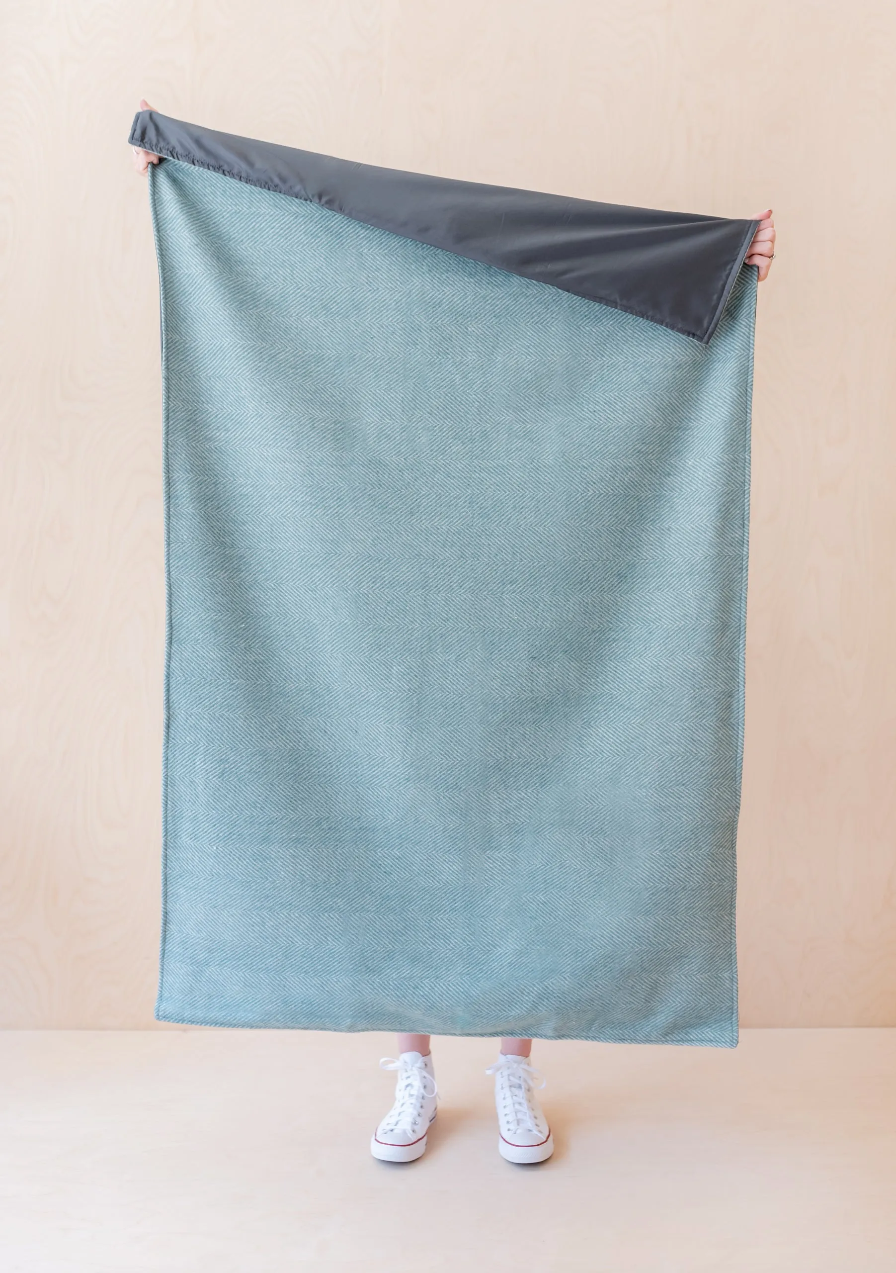 Recycled Wool Small Picnic Blanket in Sage Herringbone